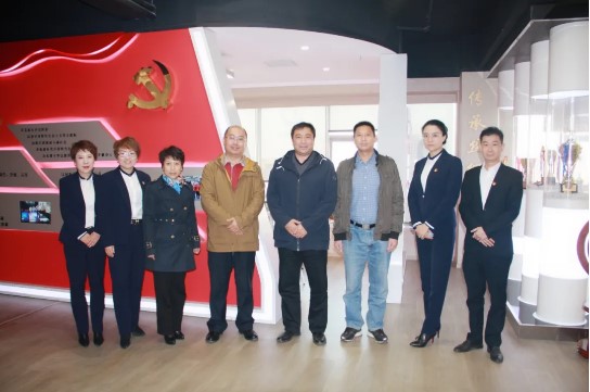 直奔一線 上下聯(lián)動 問需幫扶——市商務局、春華街黨工委領(lǐng)導走訪問需永誠世佳